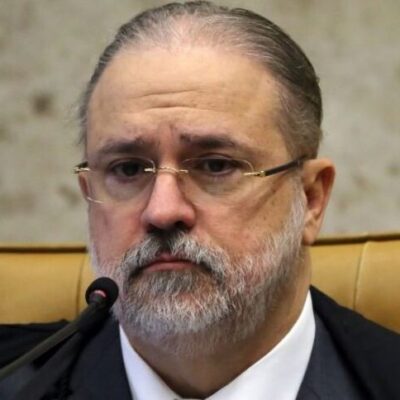 Augusto Aras diz que não houve falta de ação do governo para compra de vacinas
