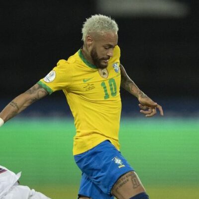 Brasil e Peru decidem vaga na final da Copa América nesta segunda