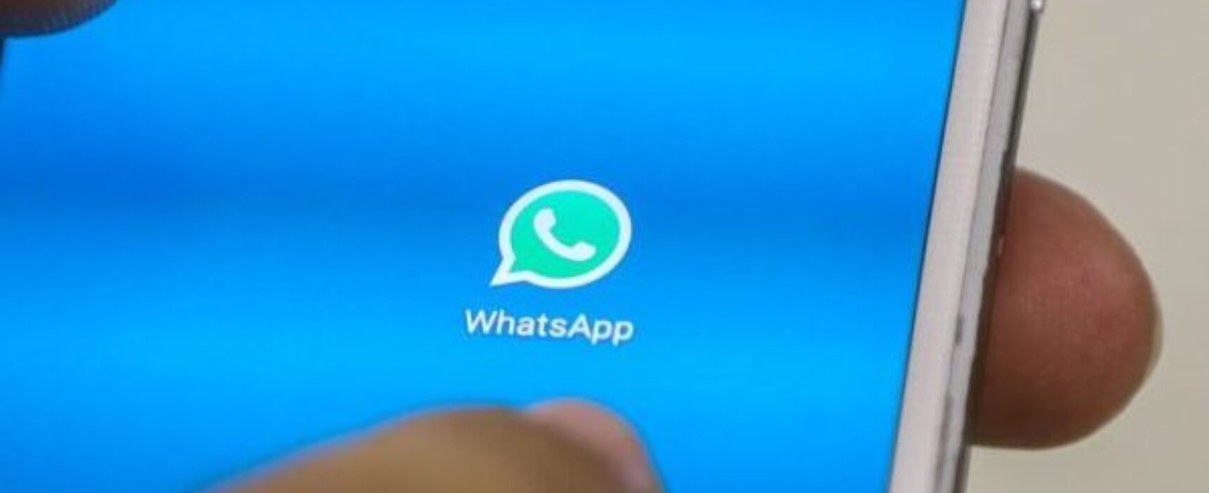 Demissão via Whatsapp: prática já é permitida entre as empresa; entenda