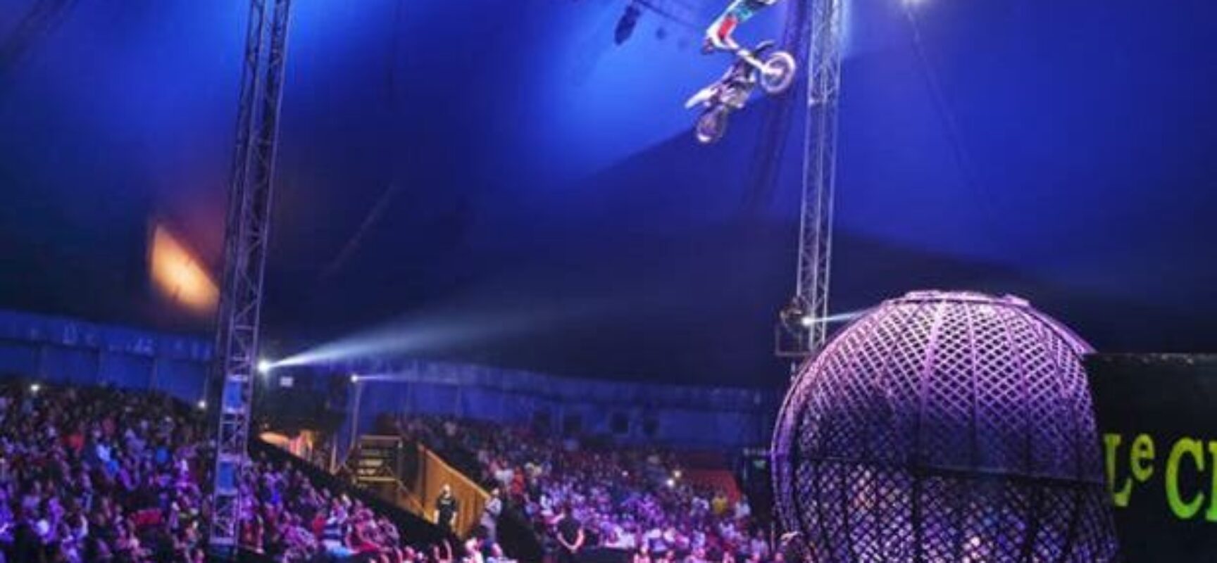 Dono do circo Le Cirque comemora retorno das atividades em Salvador