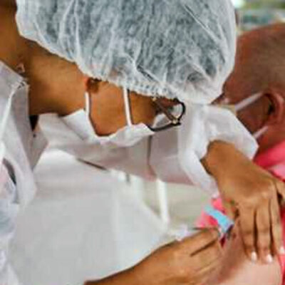 Ilhéus: Vacinação segue para público 34+ nesta segunda e terça-feira nas unidades básicas de saúde