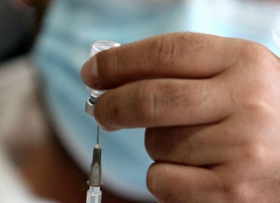 Ministério da Saúde diz que vai enviar 10,2 milhões de doses da vacina aos Estados nesta semana
