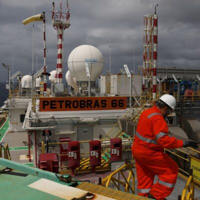 Petrobras assina acordo no pré-sal da Bacia de Santos
