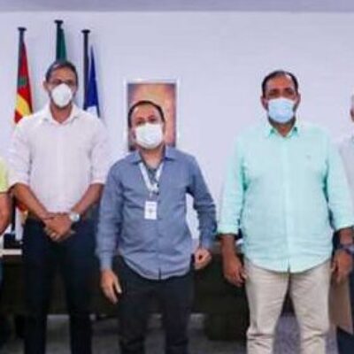 Prefeitura de Ilhéus e Embasa discutem melhorias e recuperação da malha viária do município