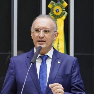 Comissão aprova projeto que destina a árbitros parte da receita obtida por clubes com direito de arena