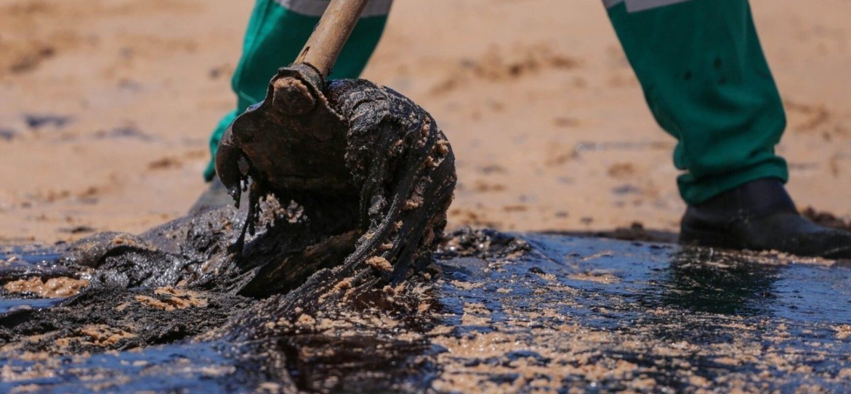 Derramamento de óleo na costa do Nordeste completa 2 anos sem responsabilização de culpados