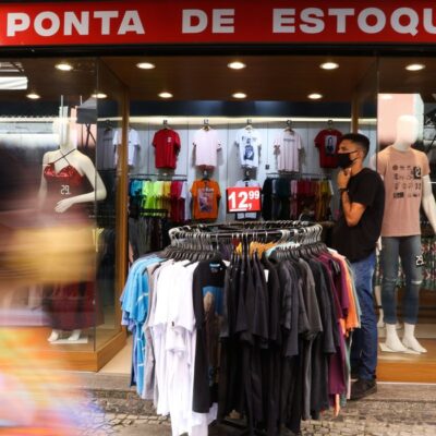 FGV: inflação pelo IPC-S acumula alta de 8,76% em 12 meses