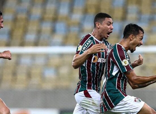 Fluminense derrota Bahia e se afasta do Z4 do Brasileiro