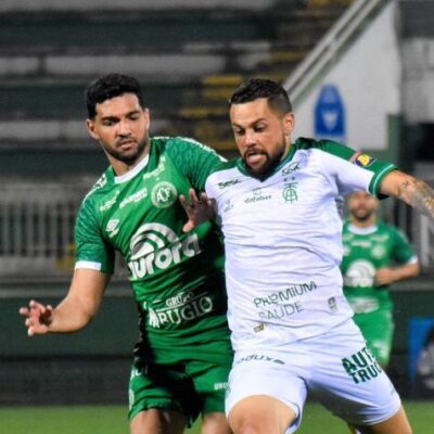 Gols no fim mantêm Chapecoense e América-MG em baixa no Brasileiro