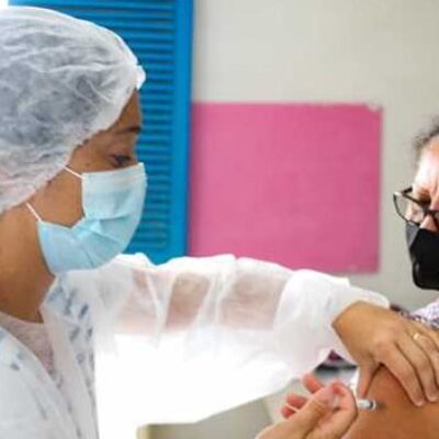 Ilhéus aplica apenas 2ª dose contra a Covid-19 nesta segunda-feira (23); entenda estratégia