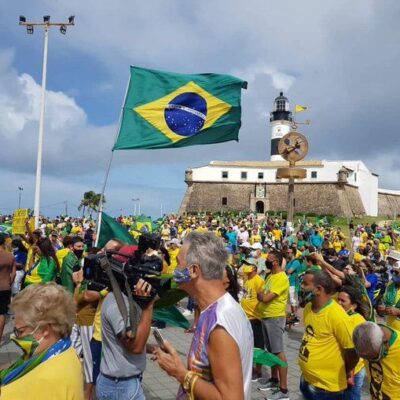 Manifestações pelo voto auditável reúnem pessoas em várias capitais