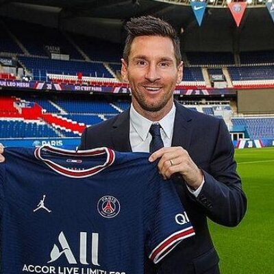 Messi estreia em campo neste final de semana pelo Paris Saint-Germain