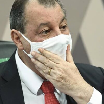 ‘Não haverá golpe contra a democracia’, diz Aziz sobre desfile de tanques militares em Brasília
