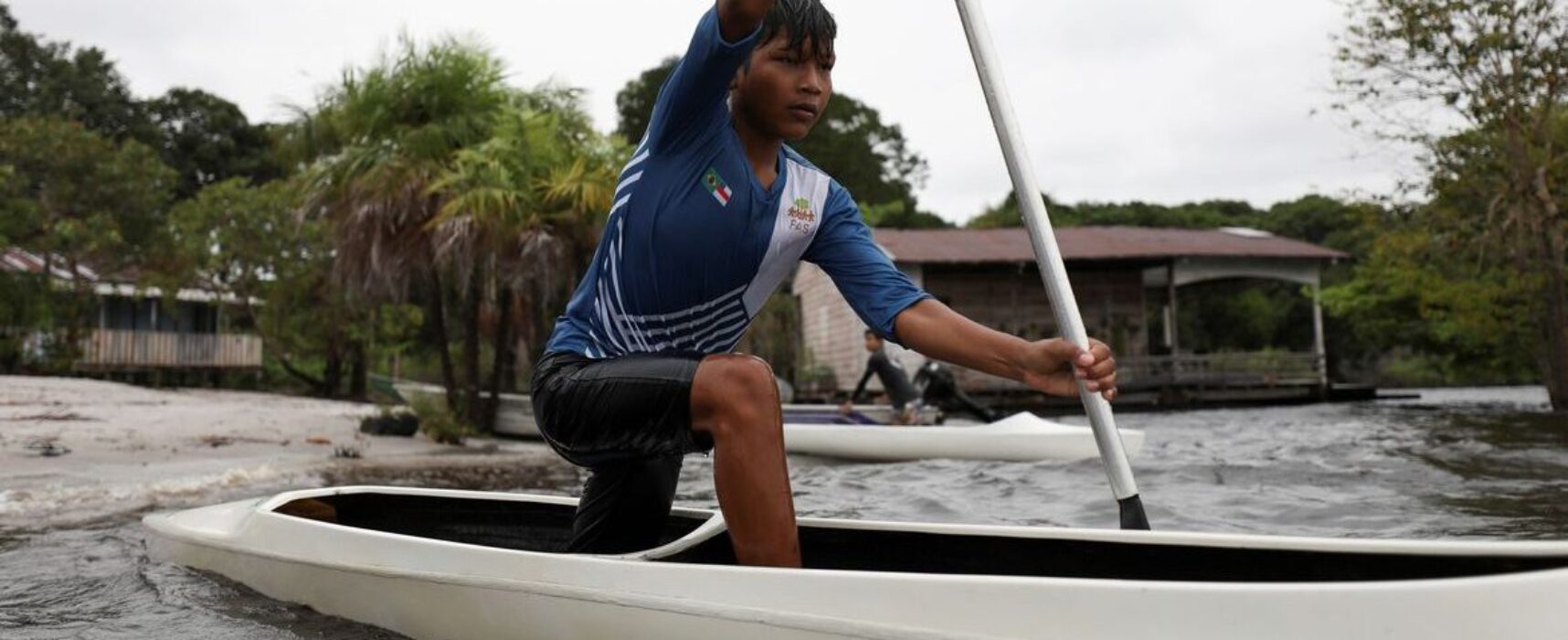 Ouro de Isaquias Queiroz na Olimpíada inspira crianças da Amazônia
