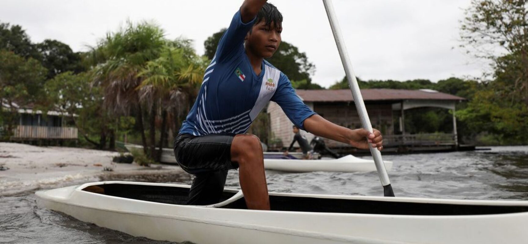 Ouro de Isaquias Queiroz na Olimpíada inspira crianças da Amazônia