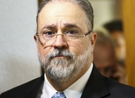 PGR abre apuração para avaliar conduta de Bolsonaro e ameaças a sistema eleitoral