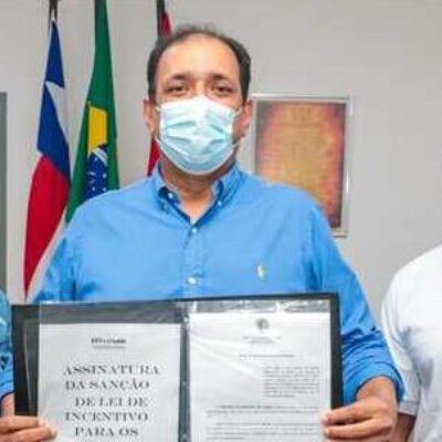 Prefeito Mário Alexandre assina lei de incentivo para agentes comunitários e de combate às endemias