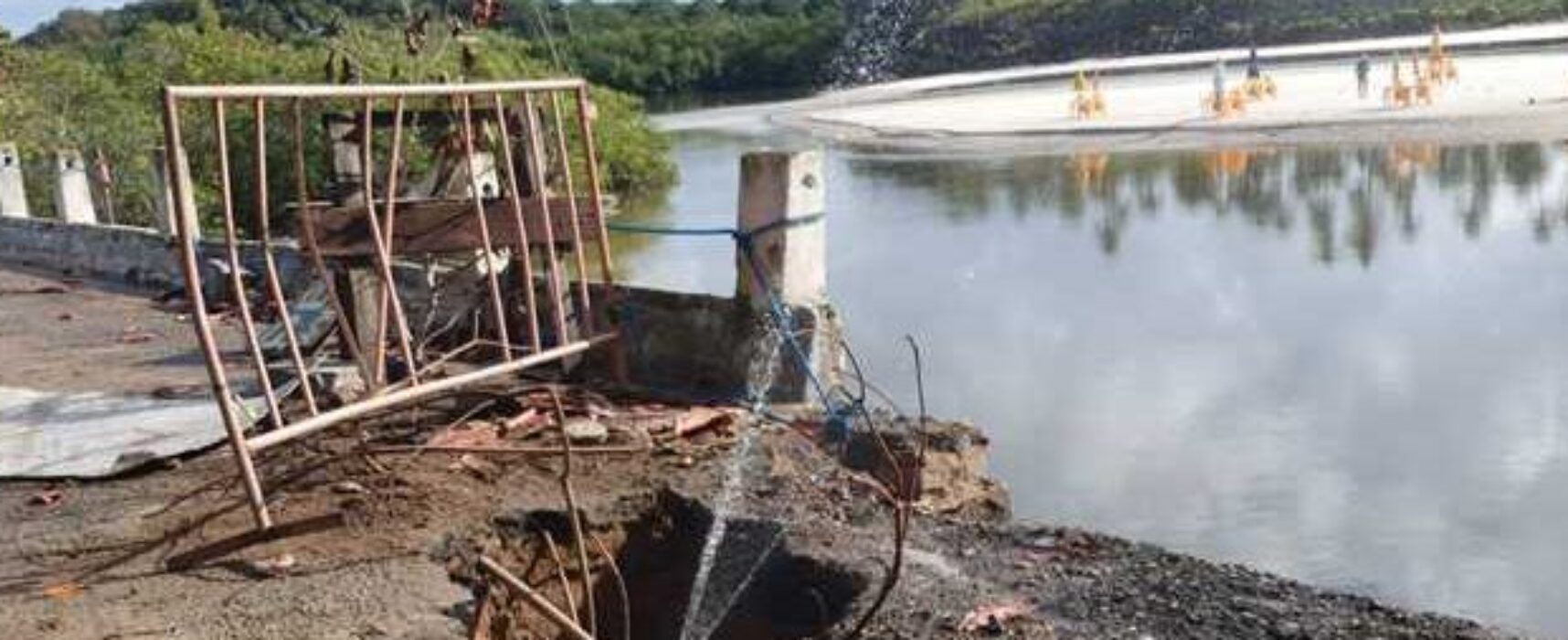 ESCUTA ILHÉUS: vereador oficializa reivindiação a EMBASA e ao DNIT para recuperação da Ponte do Cururupe