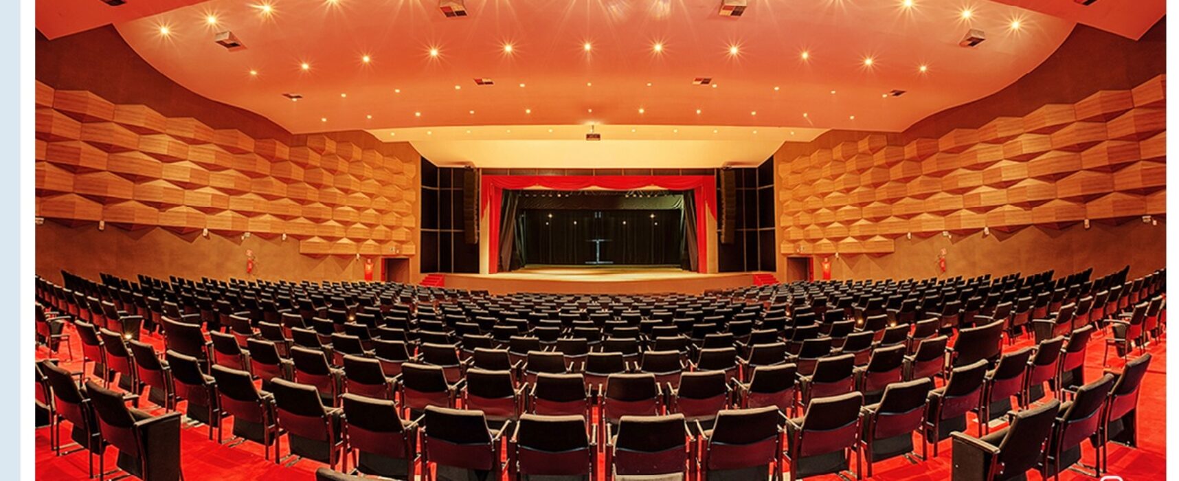 Teatro Candinha Dória suspende pauta de eventos para obras de manutenção