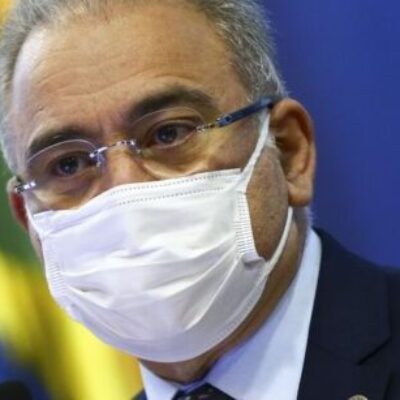 Covid-19: ministro destaca eventos adversos em adolescentes vacinados