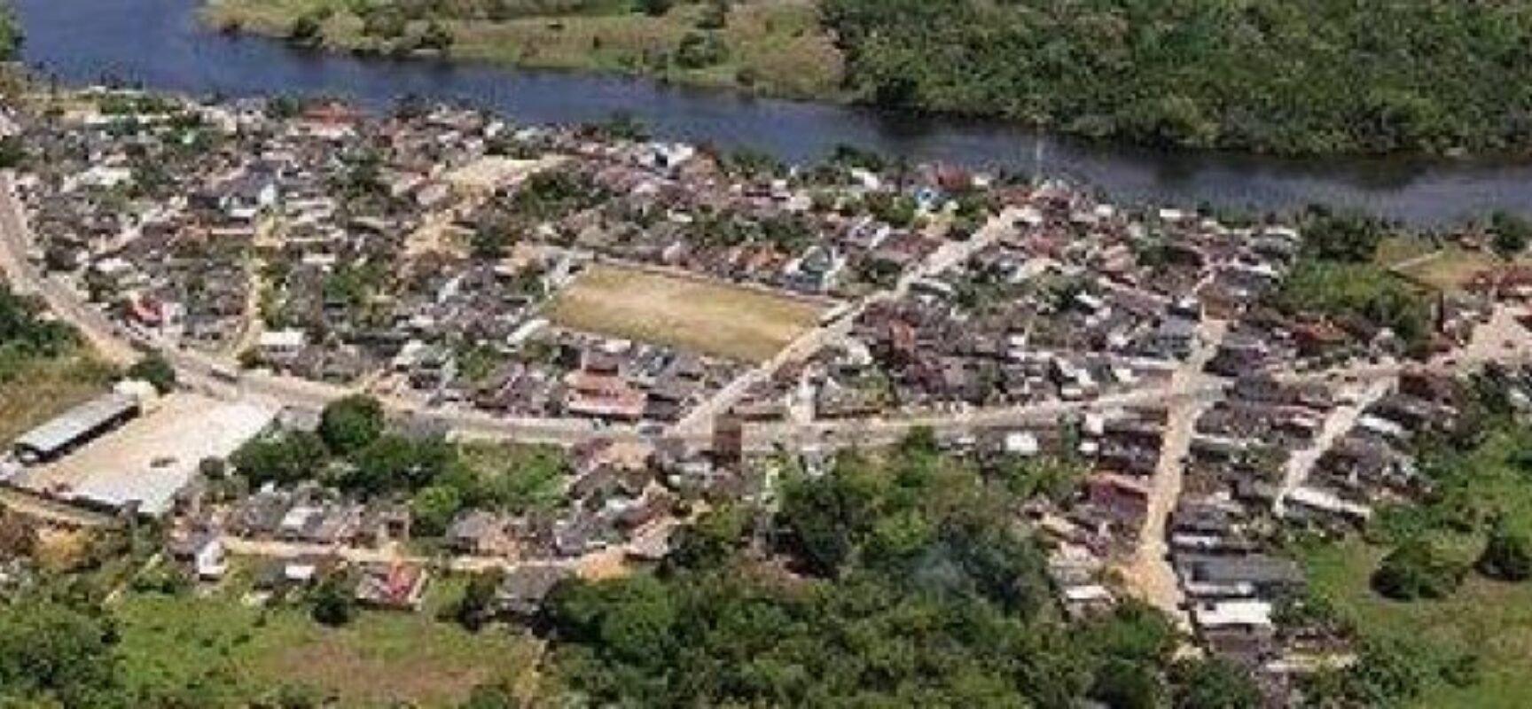 Vereador Edvaldo Gomes reivindica saneamento básico para o Banco da Vitória