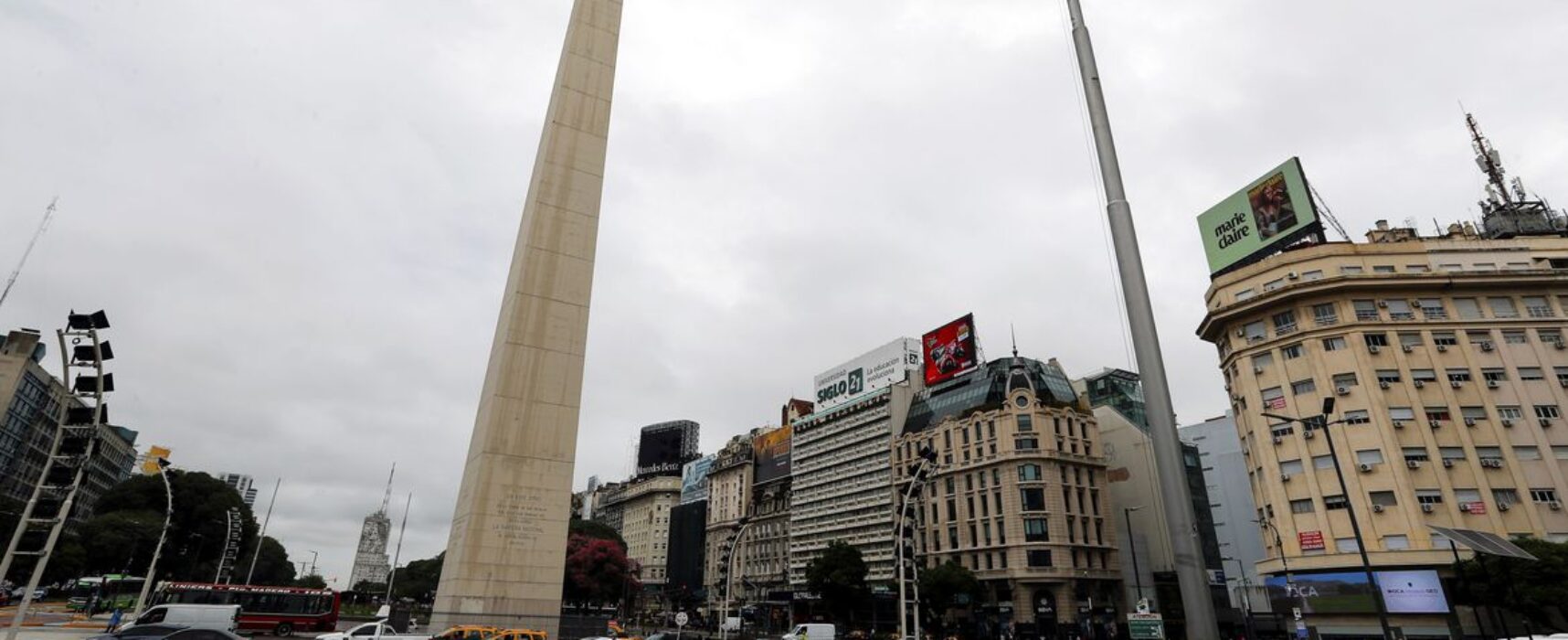 Argentina flexibiliza uso de máscaras e reabrirá para brasileiros