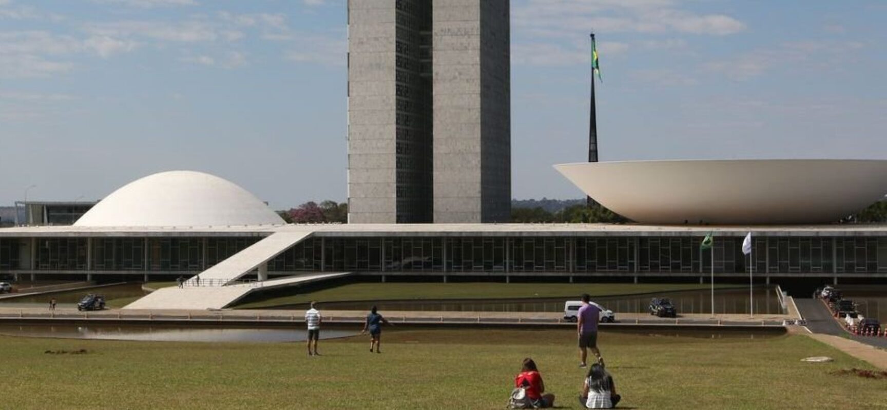 Briga pelo Planalto ainda não influencia a corrida pelo Legislativo, dizem especialistas
