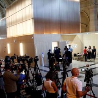 Começa em Paris julgamento de acusados de ataques terroristas de 2015