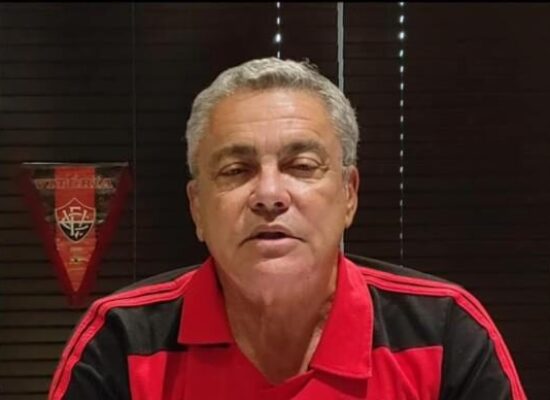 Conselho Deliberativo do Vitória afasta Paulo Carneiro da presidência do Clube