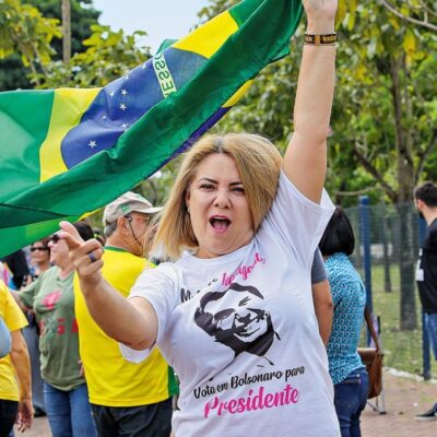 CPI da Covid aprova convocação de ex-mulher de Bolsonaro, Ana Cristina Valle