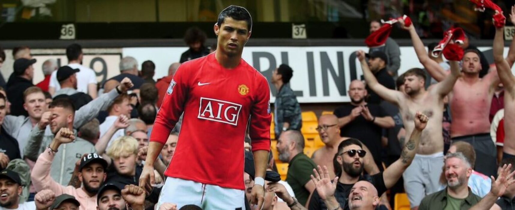 Cristiano Ronaldo recebe de volta a camisa 7 do Manchester United