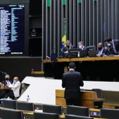 Deputados poderão votar nesta quinta-feira projetos sobre temas eleitorais