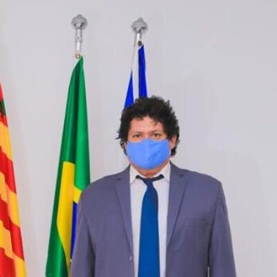 Edvaldo Gomes pede construção de um píer náutico público na Avenida Dois de Julho