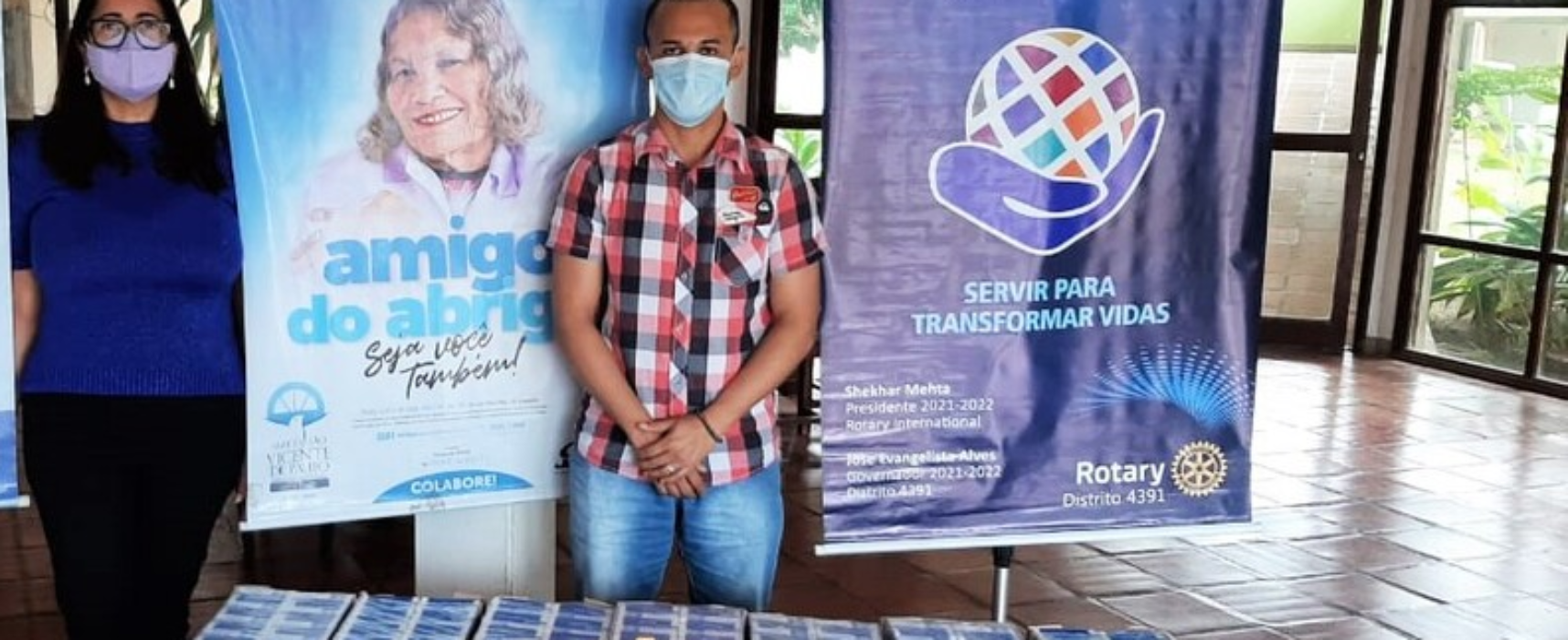 HNB e Rotary Jorge Amado doam 540 litros de leite ao Abrigo São Vicente de Paulo