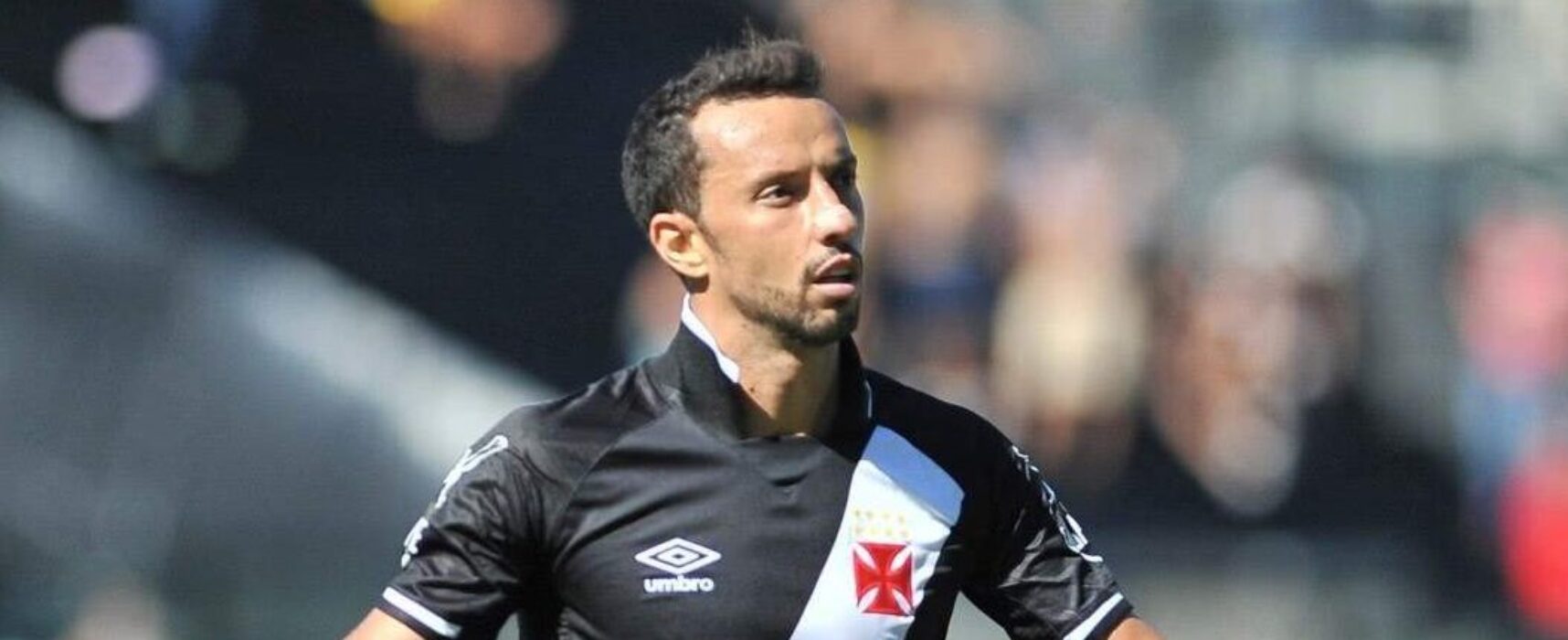 Horas após deixar Fluminense, Nenê é anunciado como reforço do Vasco