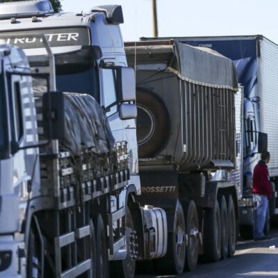 Líderes caminhoneiros vão à Justiça contra Bolsonaro por causa de atos do 7 de Setembro