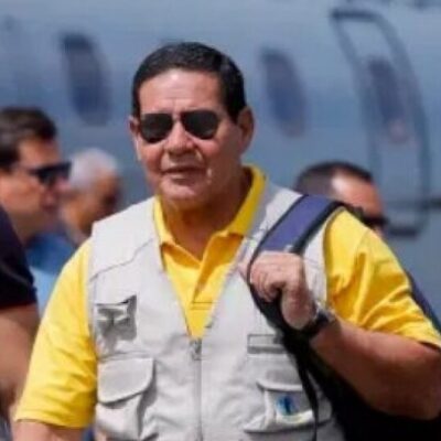 Mourão viaja à Amazônia levando comitiva de embaixadores