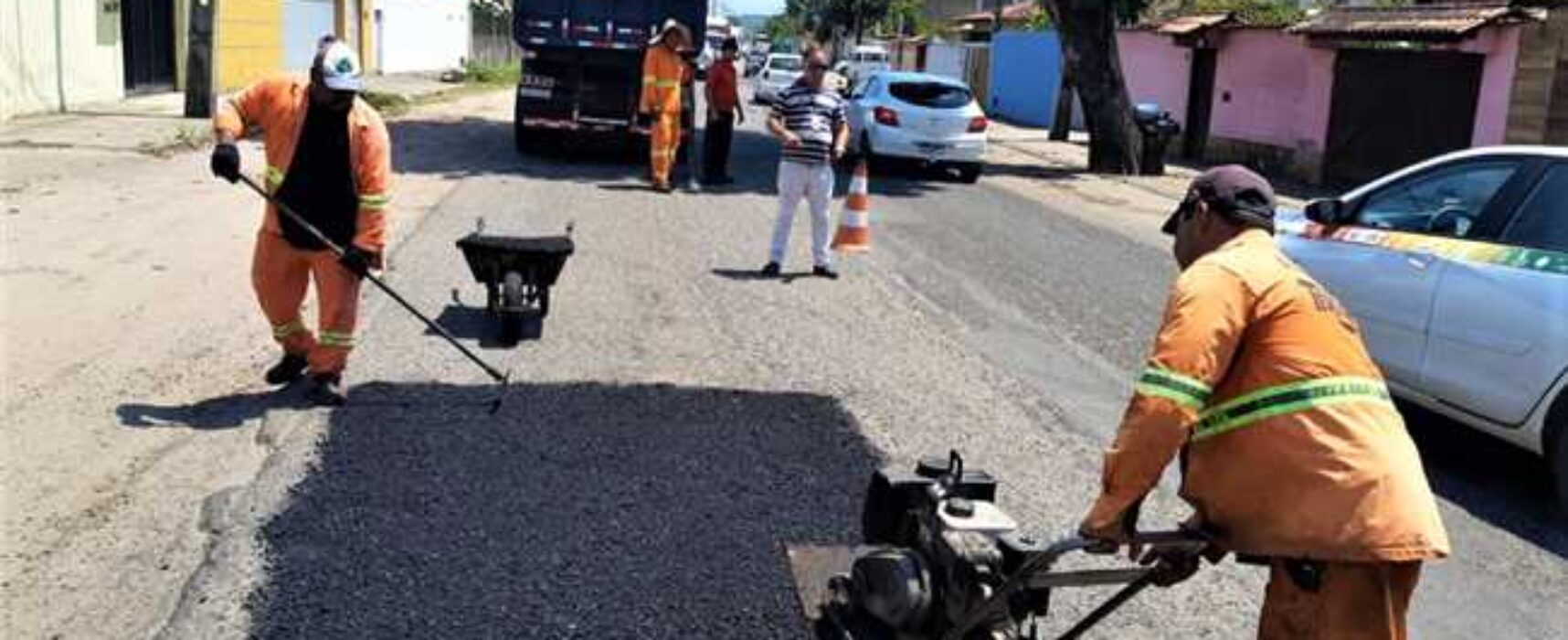 Operação tapa-buracos segue na zona norte de Ilhéus