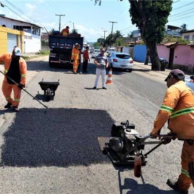 Operação tapa-buracos segue na zona norte de Ilhéus