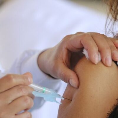 Ilhéus continua vacinação de adolescentes de 12 a 17 anos; veja estratégia desta terça-feira (21)