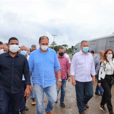 Prefeito Mário Alexandre participa de entrega da primeira etapa do conjunto de obras do Porto Sul