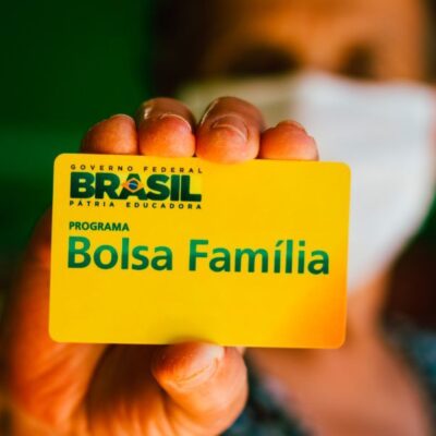 Bolsa Família voltará a exigir frequência escolar e vacinação