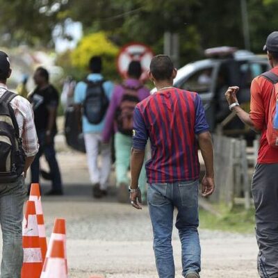 Cartilhas ajudam no acolhimento de refugiados venezuelanos indígenas