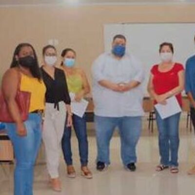 Prefeitura entrega termos de permissão aos comerciantes da Central de Abastecimento da Urbis