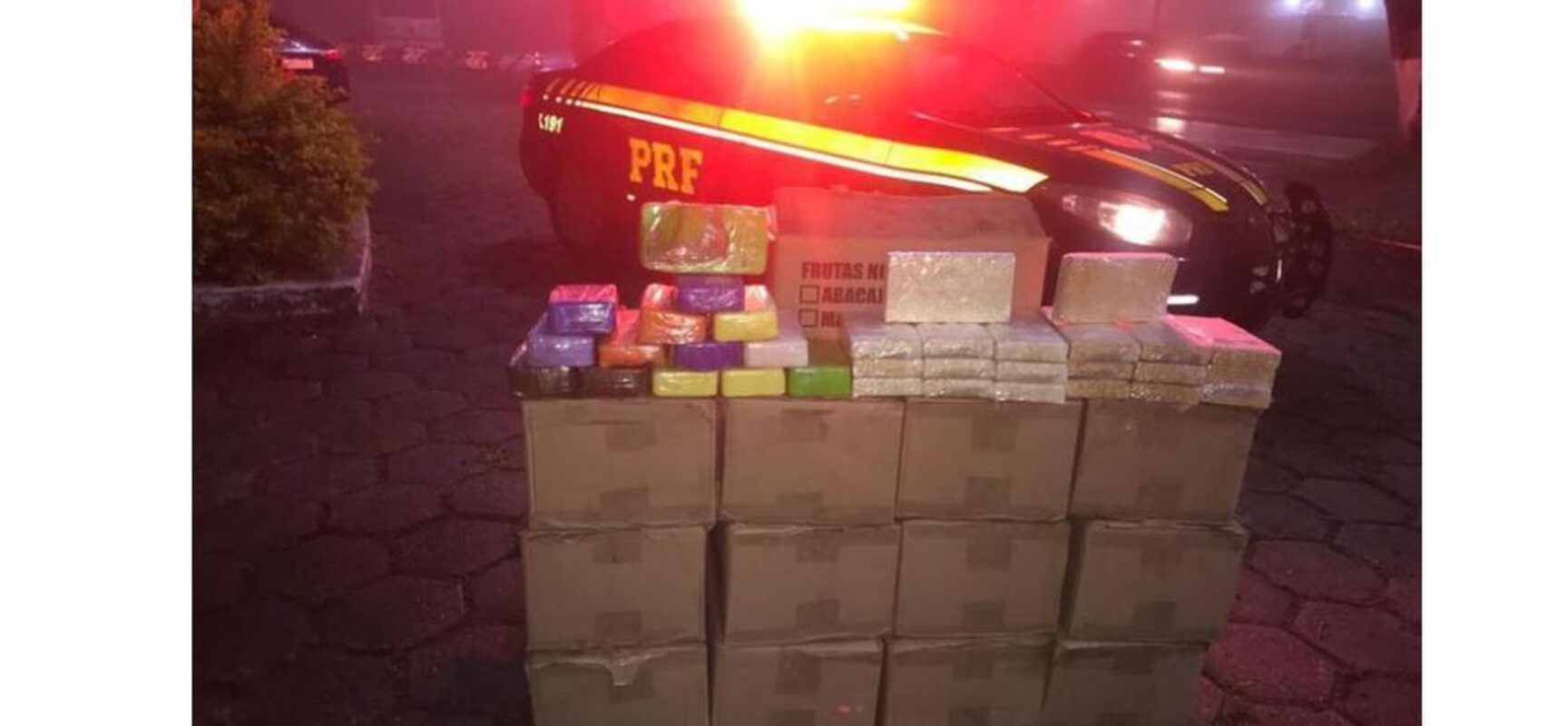 PRF apreende mais de 400 kg de cocaína pura em rodovia federal do Rio