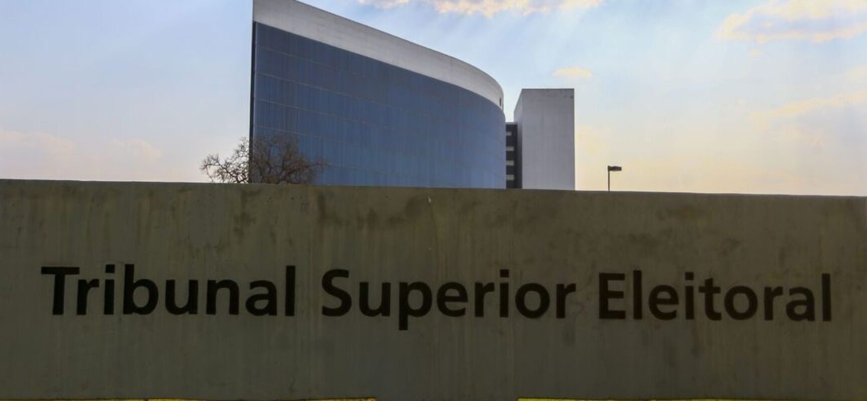 Um ano antes de eleição, TSE abre código-fonte de urnas eletrônicas