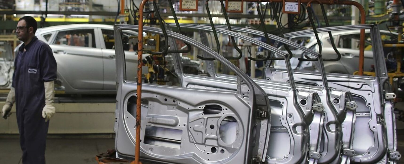 Vendas de veículos caem 10,2%, anuncia Anfavea