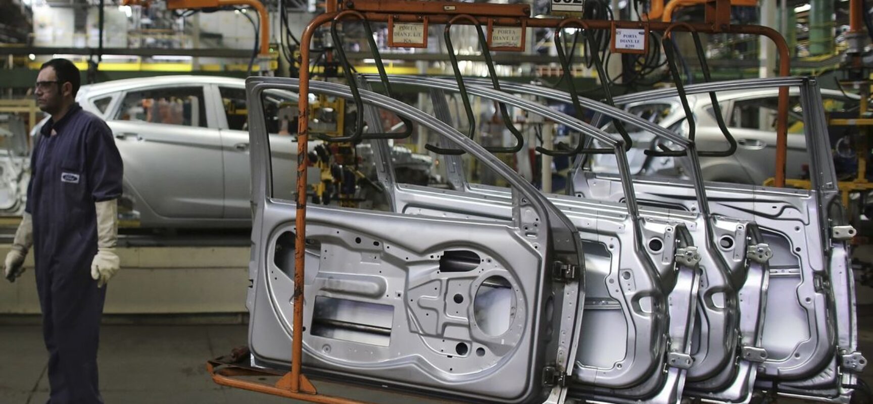 Vendas de veículos caem 10,2%, anuncia Anfavea