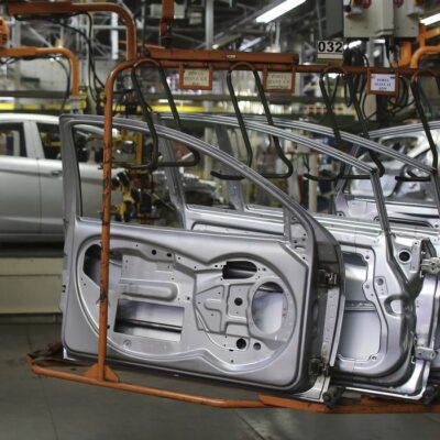 Vendas de veículos caem 10,2%, anuncia Anfavea
