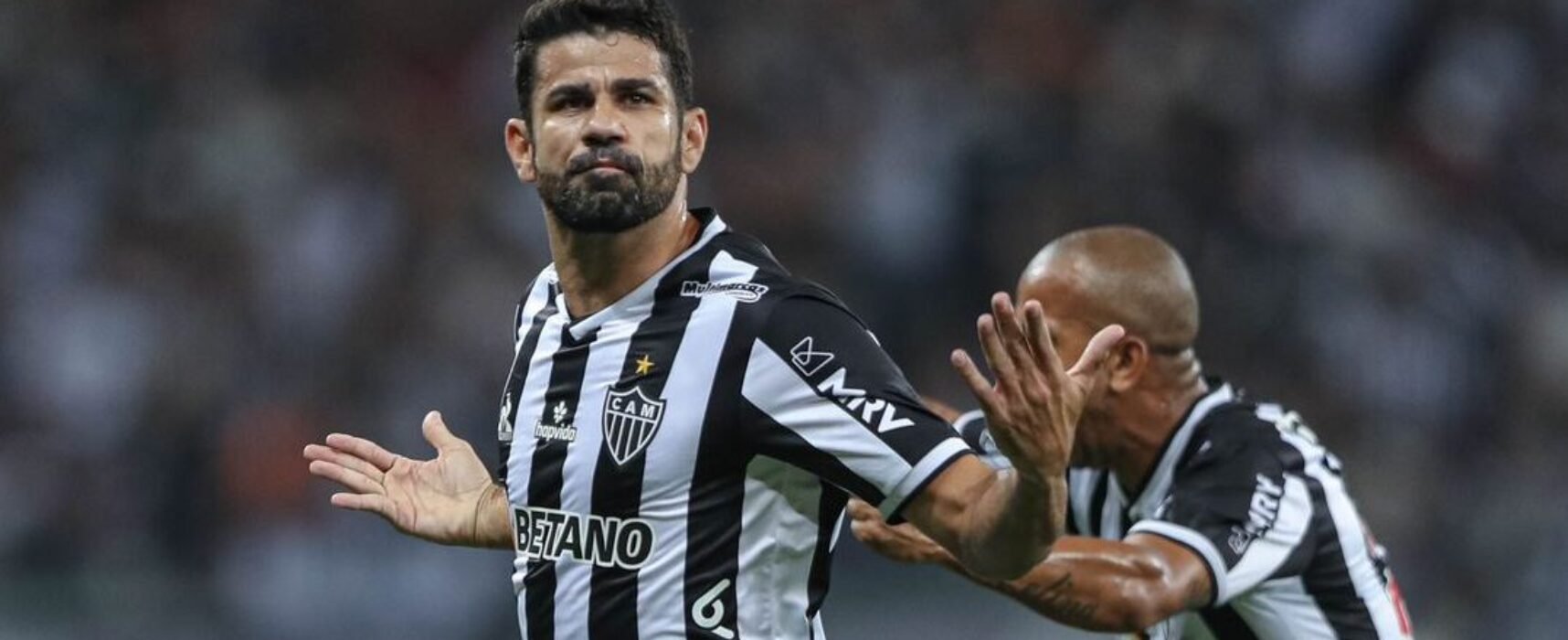 Atlético-MG vence Corinthians e dá mais um passo rumo ao título